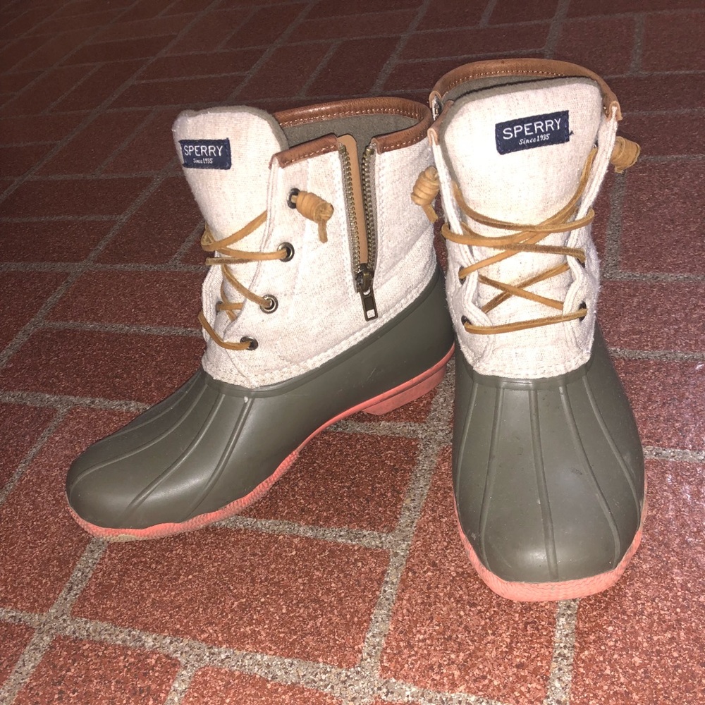 Women’s Sperry Duck Boots